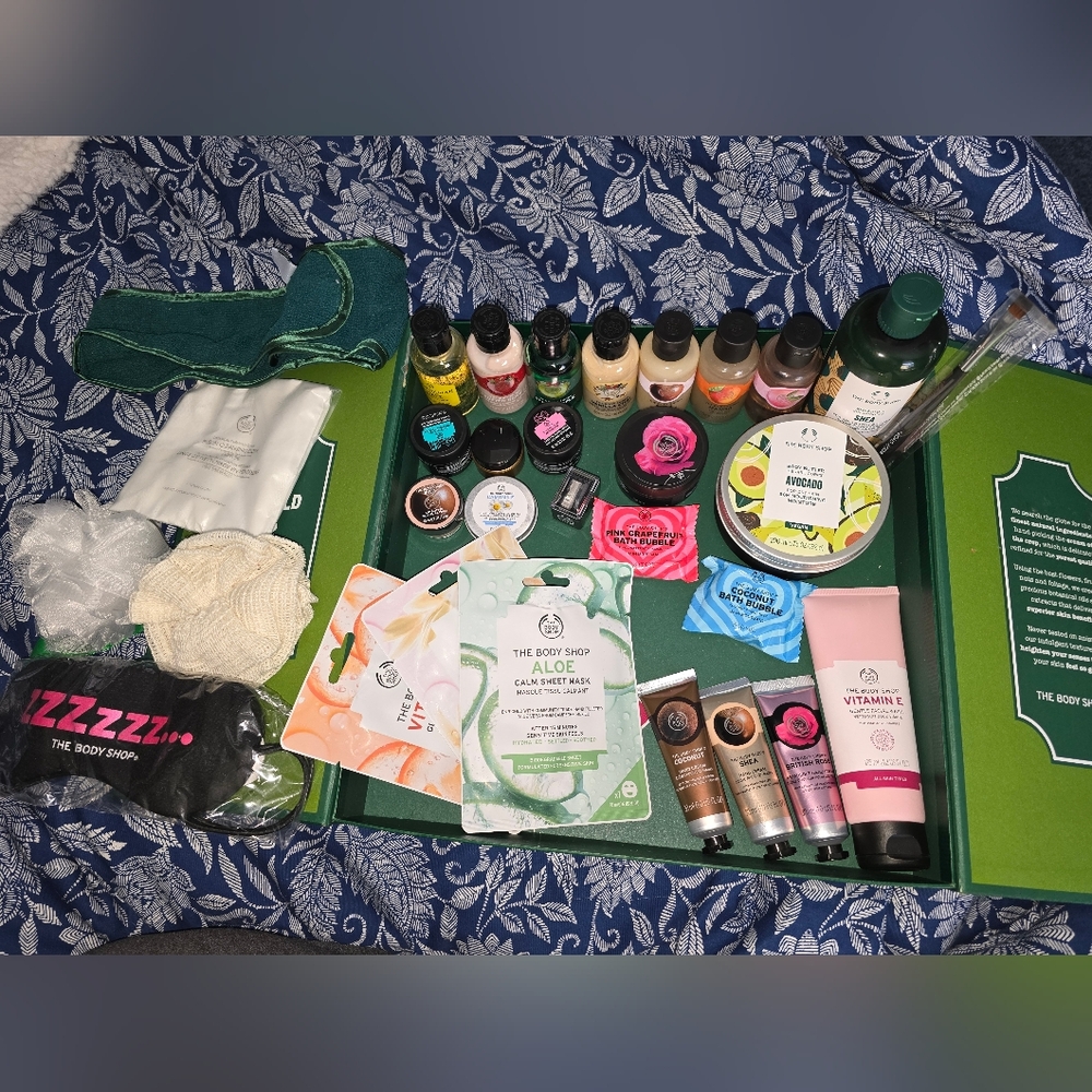 The Body Shop Skincare and Beauty Set